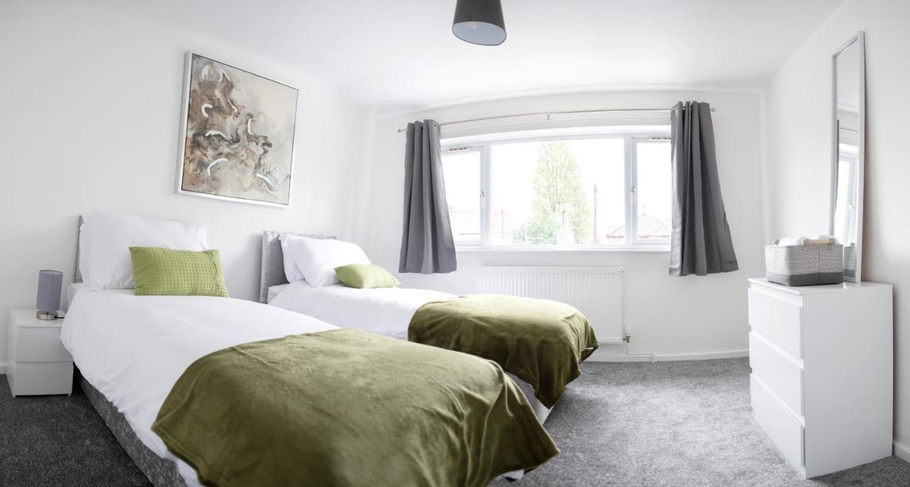 Mowbray Quarters Of Cambridge Villa ภายนอก รูปภาพ