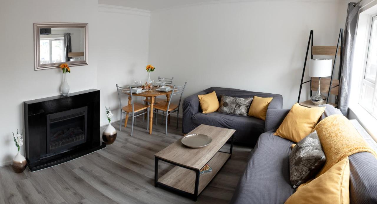 Mowbray Quarters Of Cambridge Villa ภายนอก รูปภาพ